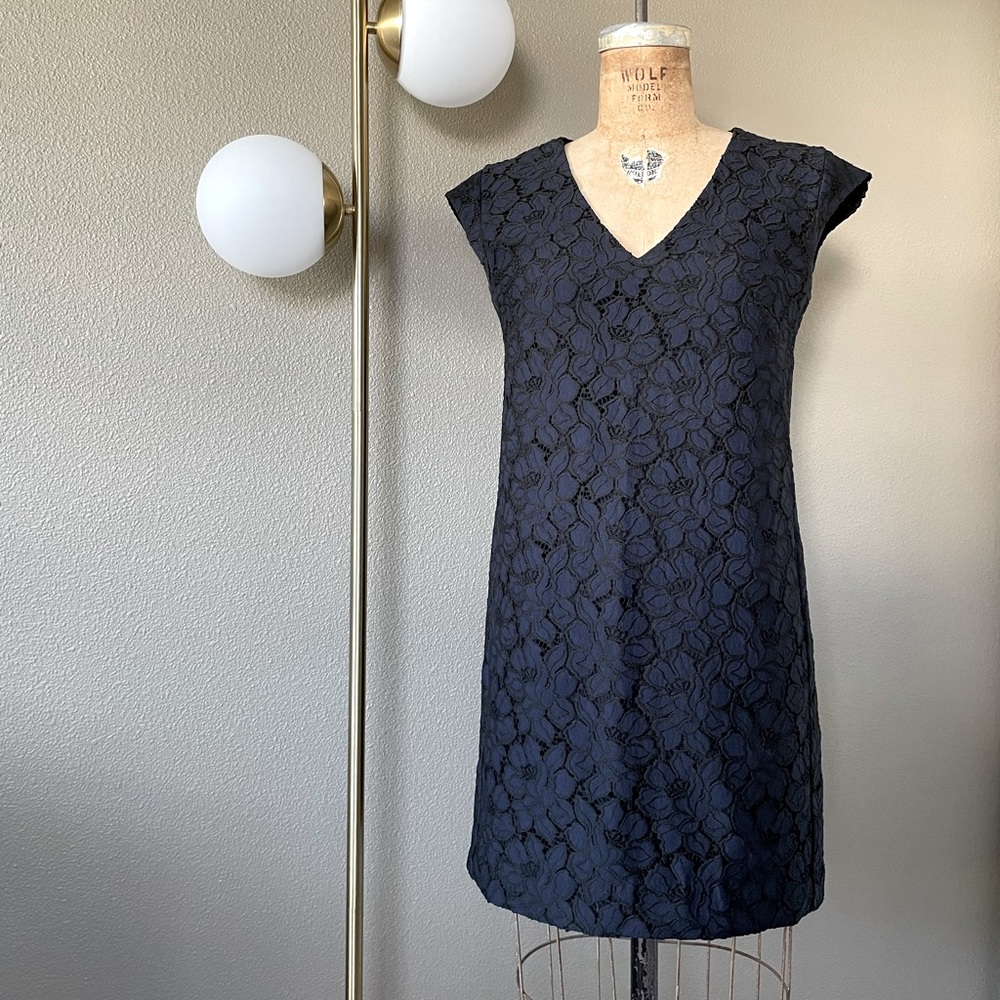 J. Crew Cotton Lace Mini Shift Dress in Navy and Black. Size 0.